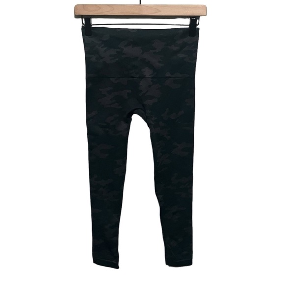 Spanx Look At Me Now Camo Leggings - Picture 3 of 7
